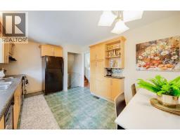 381 CARLING - 16