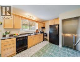 381 CARLING - 17