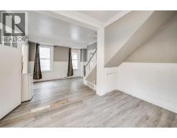 211 CAMERON - 12