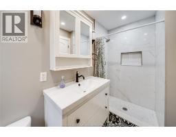 211 CAMERON - 18