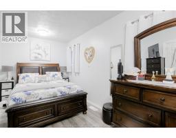 3612 KING - 12