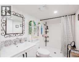 3612 KING - 28