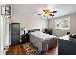 180 Sunset DRIVE - 27