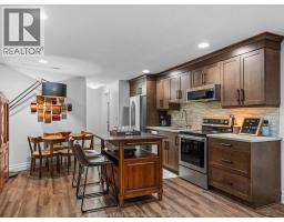 500 BROWN CRESCENT - 27