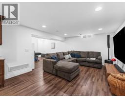 500 BROWN CRESCENT - 34