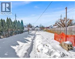 841 PIERRE AVENUE - 5
