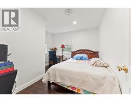 5188 WYANDOTTE - 13