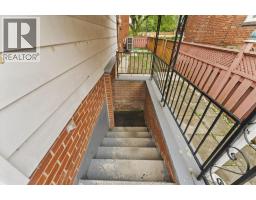 5188 WYANDOTTE - 23
