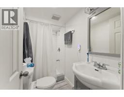 5188 WYANDOTTE - 26