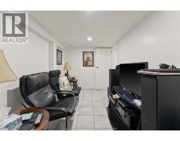 5188 WYANDOTTE - 28