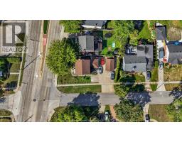 5188 WYANDOTTE - 37