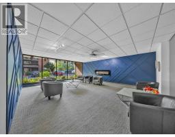 3936 WYANDOTTE STREET East UnitNo. 206 - 15