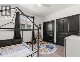 25 WOODLAND ST - 18