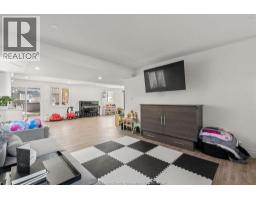 25 WOODLAND ST - 29