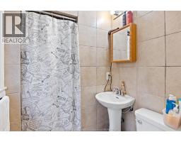 554 ASKIN AVENUE - 9