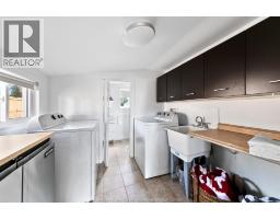 864 Lawrence AVENUE - 14