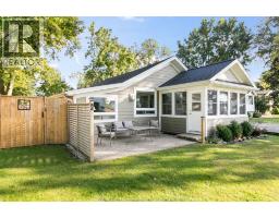 864 Lawrence AVENUE - 2