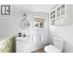864 Lawrence AVENUE - 27