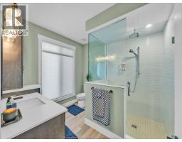 36 MANUEL COURT - 21