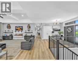 36 MANUEL COURT - 4