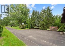 696 Old Tecumseh ROAD - 4