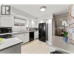 696 Old Tecumseh ROAD - 8