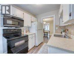 1422 WYANDOTTE STREET West - 18