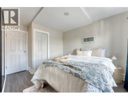 1422 WYANDOTTE STREET West - 24
