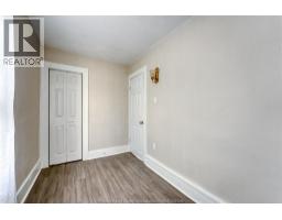 1422 WYANDOTTE STREET West - 28