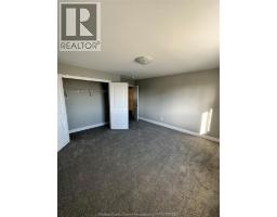 8 BETTY COURT - 15