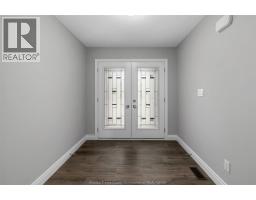 8 BETTY COURT - 17