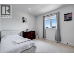 6 HEATHVIEW TRAIL - 24