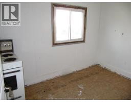 880 University AVENUE East - 27
