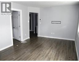 880 University AVENUE East - 5