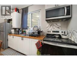 746 DOUGALL AVENUE - 33