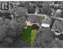1094 ROSELAND DRIVE South - 2