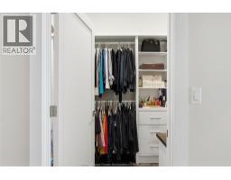 1094 ROSELAND DRIVE South - 30