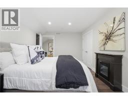 1094 ROSELAND DRIVE South - 42