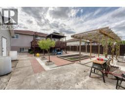 4340 ST. CLAIR AVENUE - 39