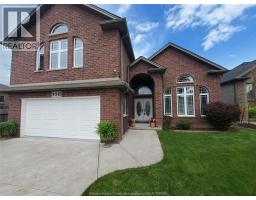 242 DONALD CRESCENT - 2