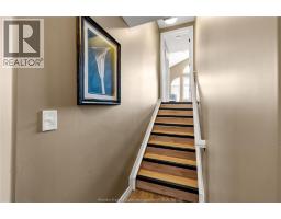 242 DONALD CRESCENT - 20