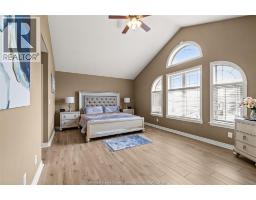 242 DONALD CRESCENT - 21