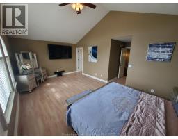 242 DONALD CRESCENT - 24