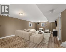 242 DONALD CRESCENT - 29