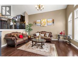 242 DONALD CRESCENT - 6