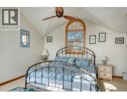 1049 HERITAGE ROAD - 19