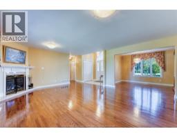267 EAST PUCE - 11