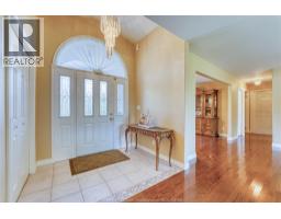 267 EAST PUCE - 8