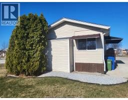 1 WILDER South UnitNo. MOBILE HOME ONLY - 3