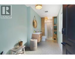 4395 Centre Lake - 29